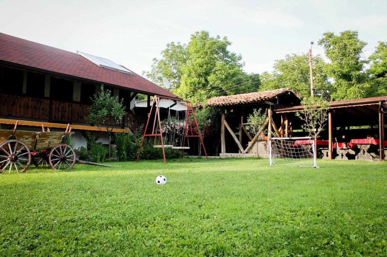 Къща За Гости "Крушунско Ханче" Krushuna Exterior photo