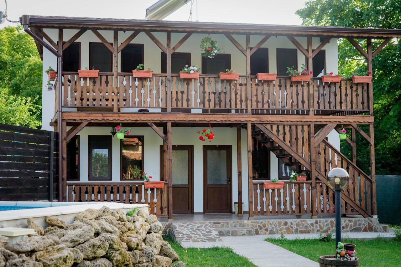 Къща За Гости "Крушунско Ханче" Krushuna Exterior photo